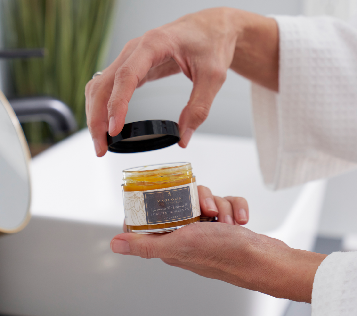 Turmeric & Vitamin E Brightening Facial Mask